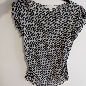 Diane Von Furstenberg Black and White Short Sleeve Top